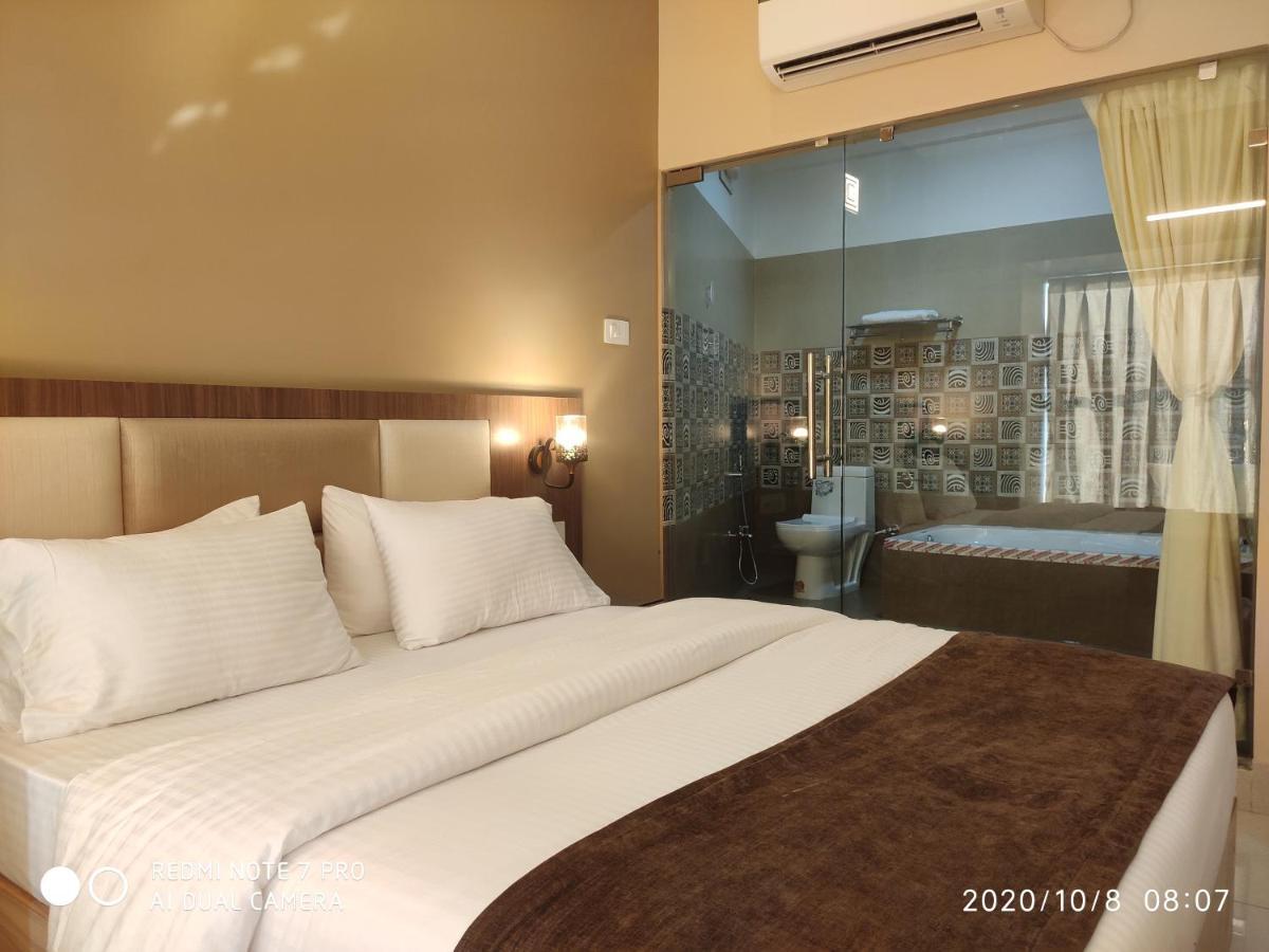 The Pearl Hotel Puri Bagian luar foto