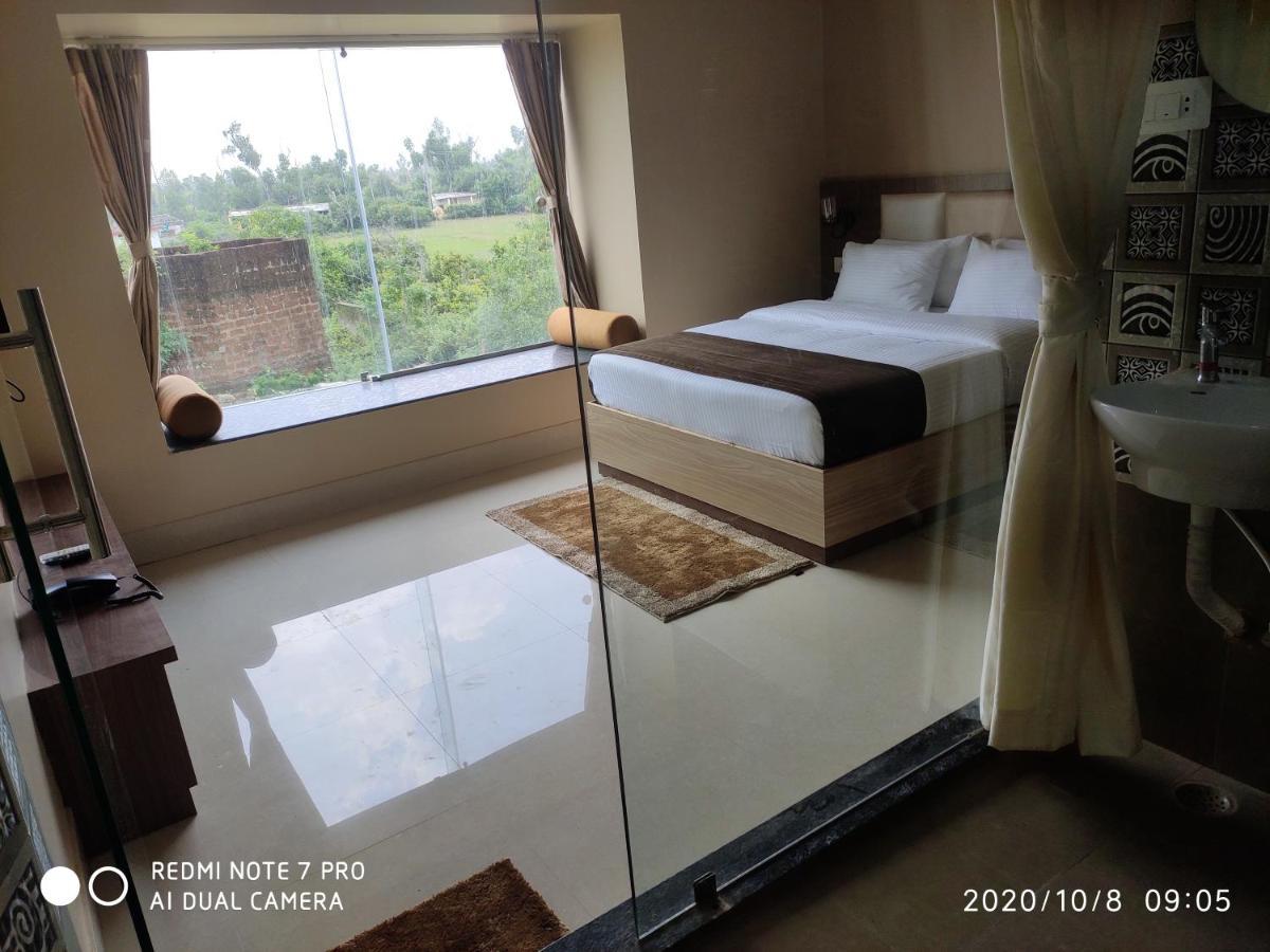 The Pearl Hotel Puri Bagian luar foto