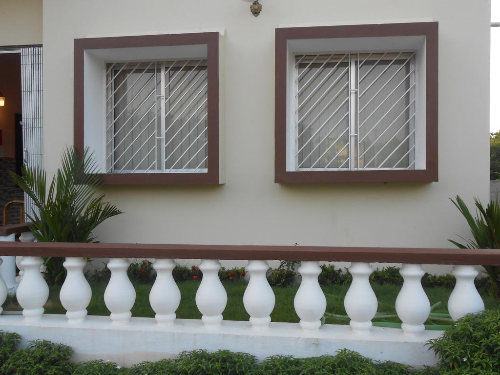 The Pearl Hotel Puri Bagian luar foto