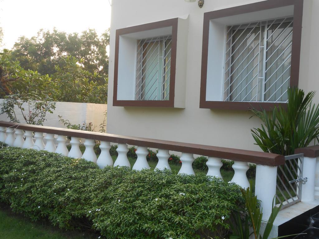 The Pearl Hotel Puri Bagian luar foto